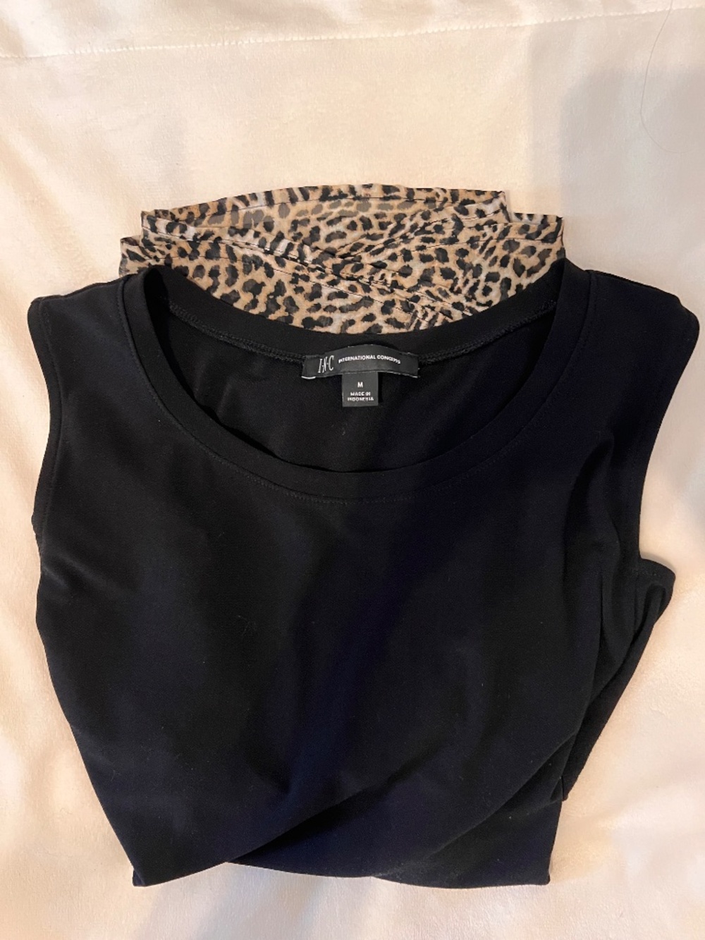 Chic Tunic - Picture 2 of 3